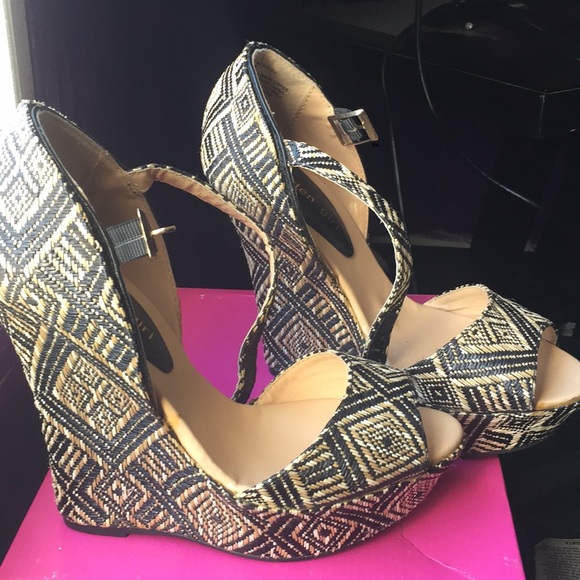 Wedge👠 - Picture 2 of 3